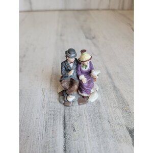 O'well couple feeding pigeons bird village accessory xmas